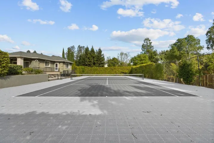 16010 Viewfield Road, Monte Sereno, California 95030