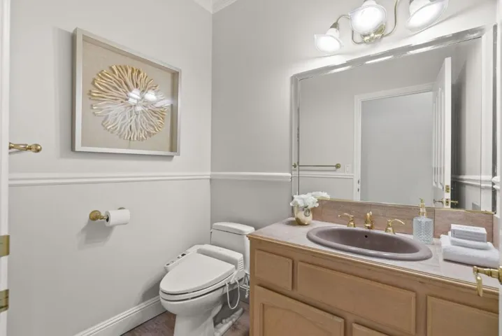 16010 Viewfield Road, Monte Sereno, California 95030