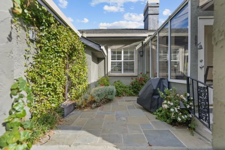 16010 Viewfield Road, Monte Sereno, California 95030