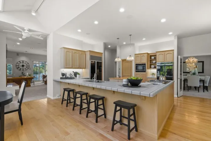 16010 Viewfield Road, Monte Sereno, California 95030
