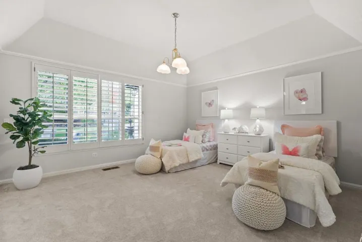 16010 Viewfield Road, Monte Sereno, California 95030