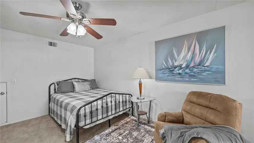 Versitile area, could be a bedroom, den, office, workout/yoga area, play room, media room and more!!