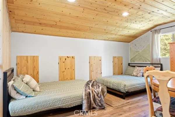 33544 Green Valley Lake Road, Green Valley Lake, California 92341