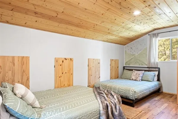33544 Green Valley Lake Road, Green Valley Lake, California 92341