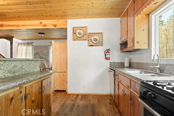 33544 Green Valley Lake Road, Green Valley Lake, California 92341