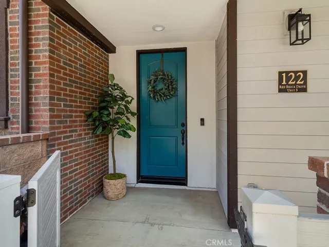 122 Red Brick Drive 3, Simi Valley, California 93065