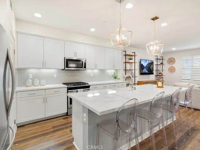 122 Red Brick Drive 3, Simi Valley, California 93065