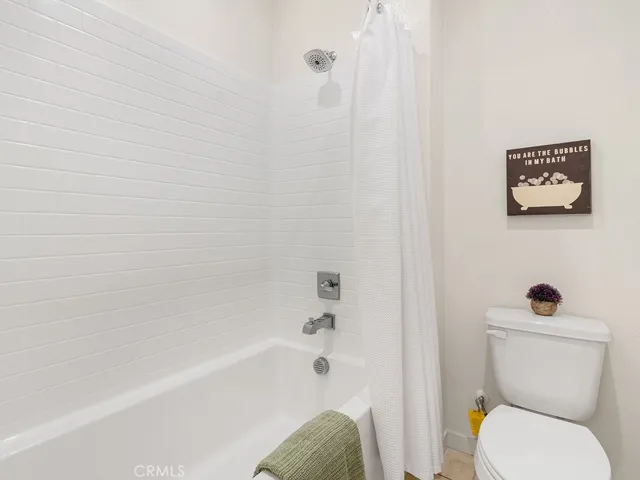 122 Red Brick Drive 3, Simi Valley, California 93065