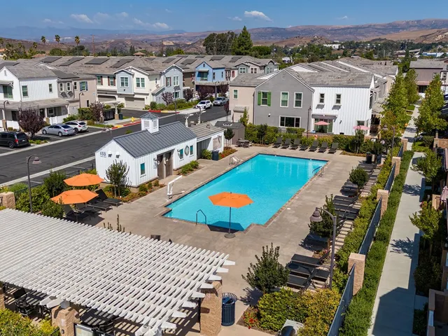 122 Red Brick Drive 3, Simi Valley, California 93065