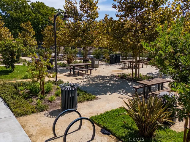 122 Red Brick Drive 3, Simi Valley, California 93065