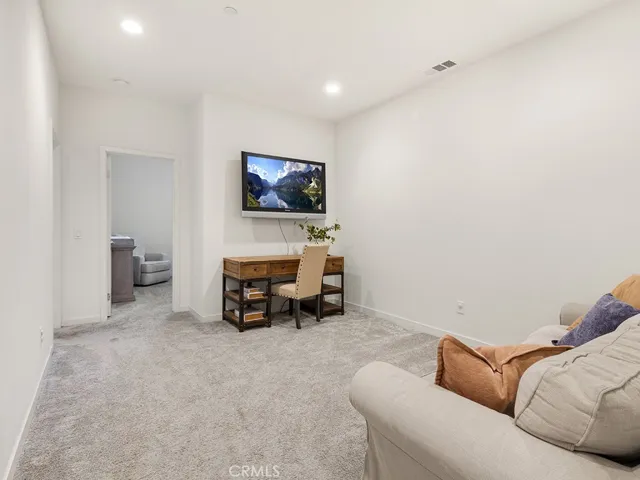 122 Red Brick Drive 3, Simi Valley, California 93065