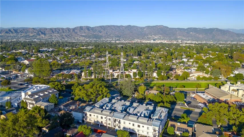711 N Hollywood Way, Burbank, California 91505