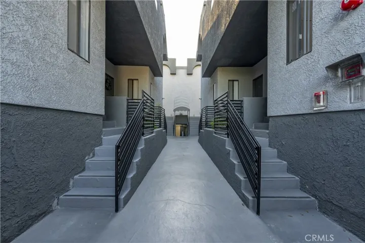 711 N Hollywood Way, Burbank, California 91505