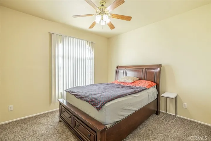 6076 Solano Road, Phelan, California 92371