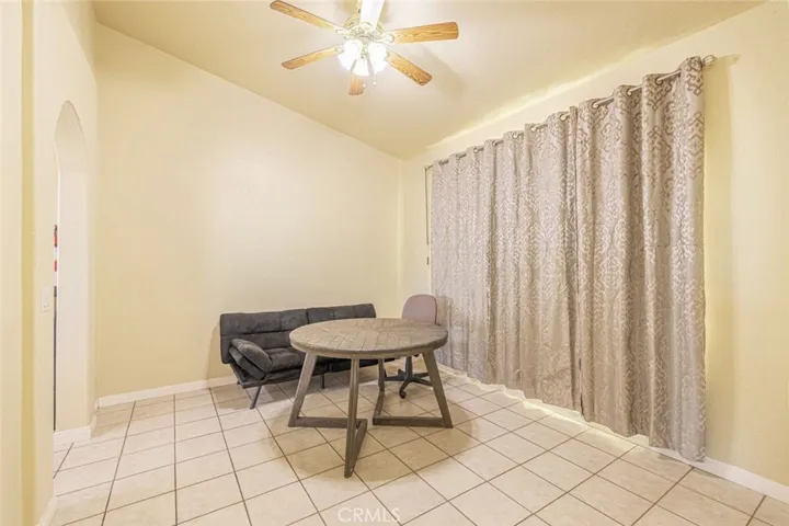 6076 Solano Road, Phelan, California 92371