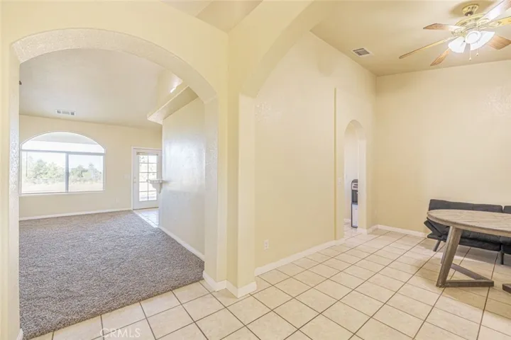 6076 Solano Road, Phelan, California 92371