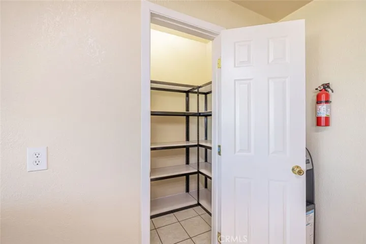 6076 Solano Road, Phelan, California 92371