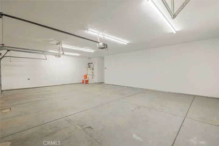 6076 Solano Road, Phelan, California 92371