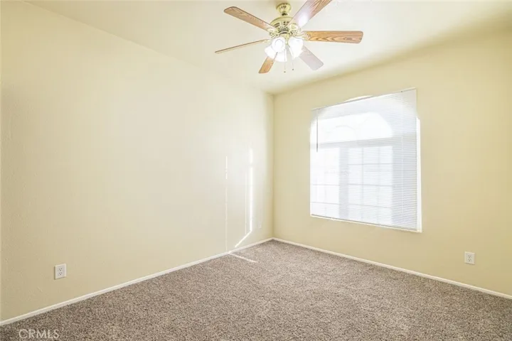 6076 Solano Road, Phelan, California 92371