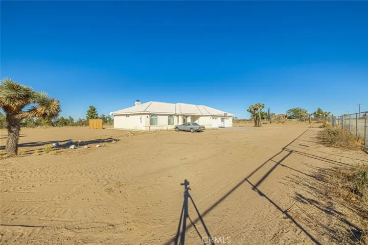 6076 Solano Road, Phelan, California 92371