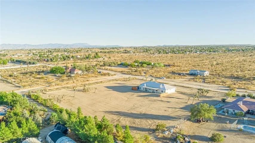 6076 Solano Road, Phelan, California 92371