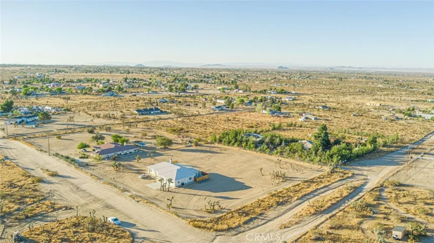 6076 Solano Road, Phelan, California 92371