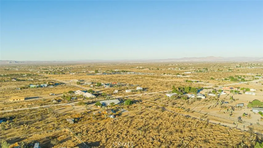 6076 Solano Road, Phelan, California 92371