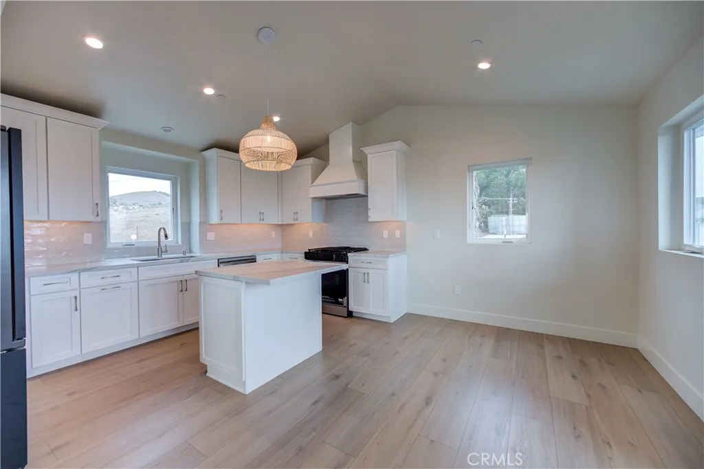 480 Hinds Avenue, Pismo Beach, California 93449 home-pic-30