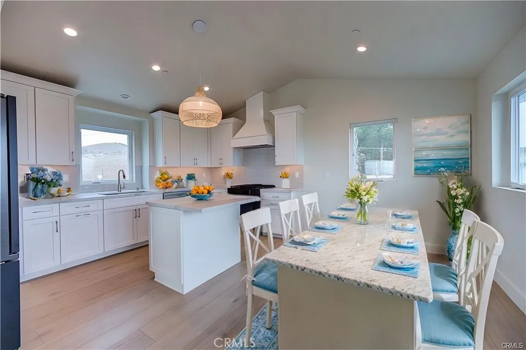 480 Hinds Avenue, Pismo Beach, California 93449 home-pic-5