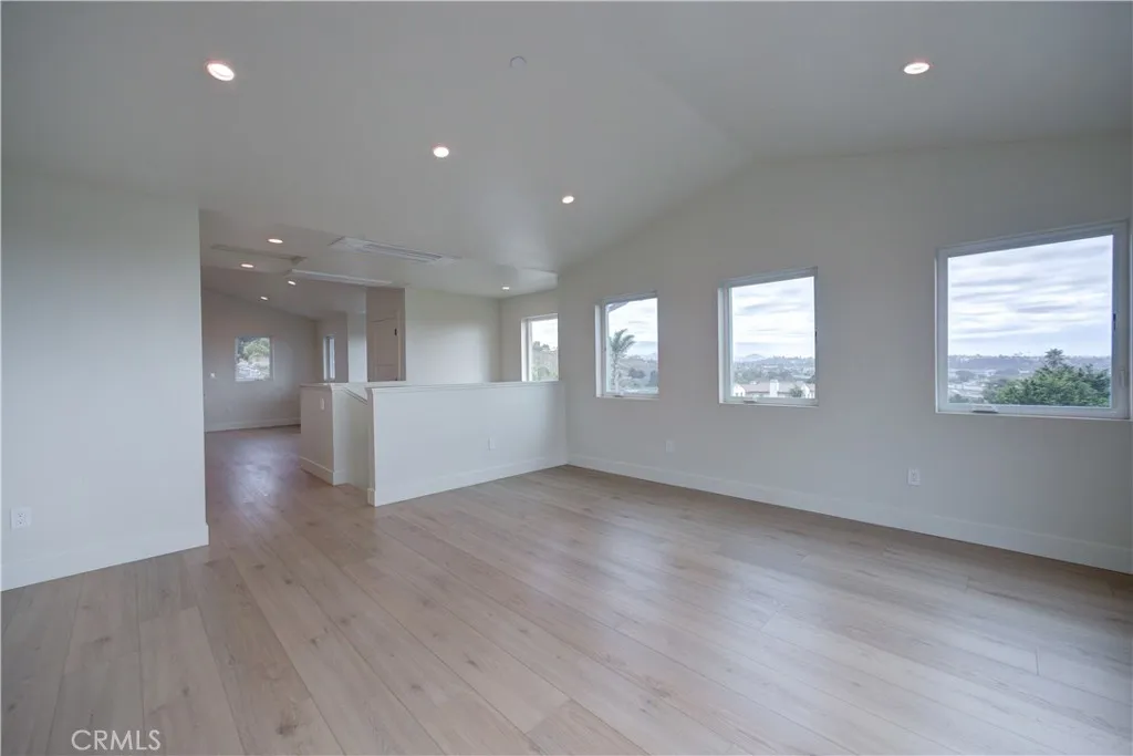 480 Hinds Avenue, Pismo Beach, California 93449 home-pic-35