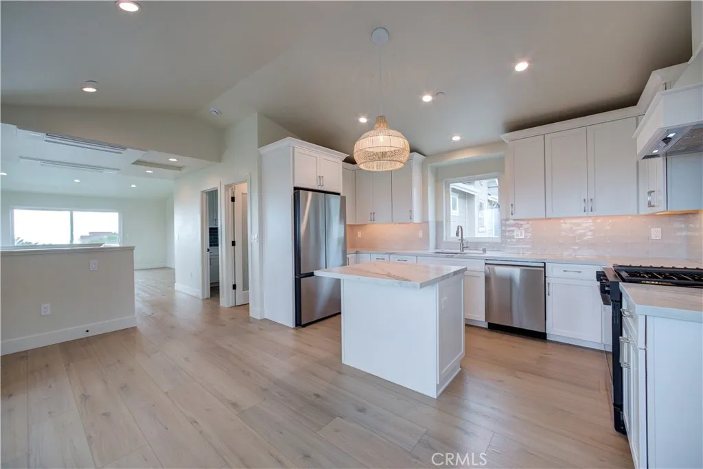 480 Hinds Avenue, Pismo Beach, California 93449 home-pic-29
