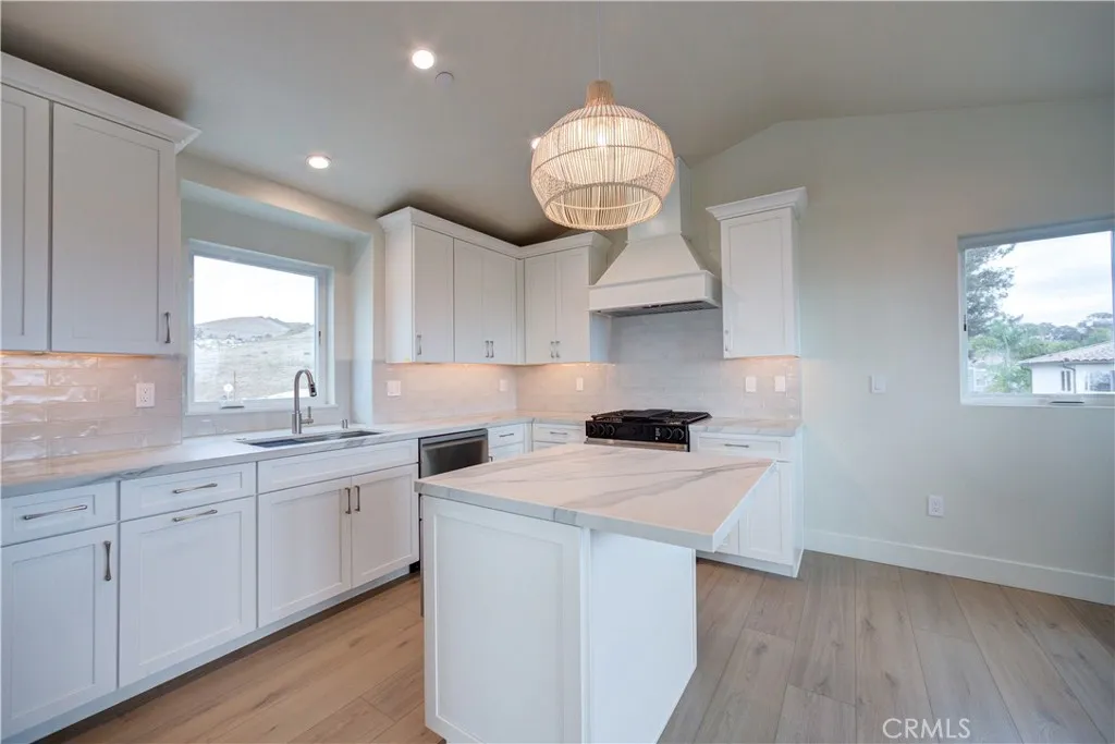 480 Hinds Avenue, Pismo Beach, California 93449 home-pic-7