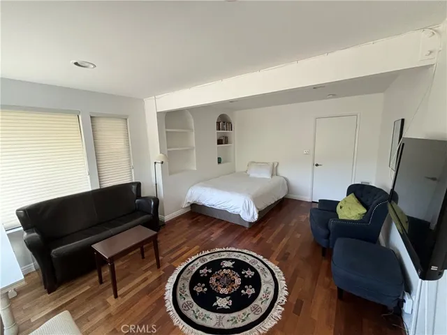 1033 Eastman Way, Laguna Beach, California 92651
