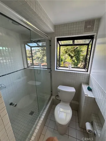 1033 Eastman Way, Laguna Beach, California 92651