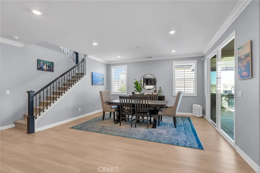 16568 Fleur Boulevard, Riverside, California 92503 home-pic-4