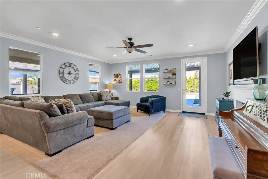 16568 Fleur Boulevard, Riverside, California 92503 home-pic-11