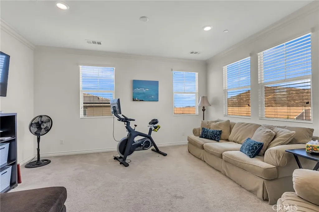 16568 Fleur Boulevard, Riverside, California 92503 home-pic-27