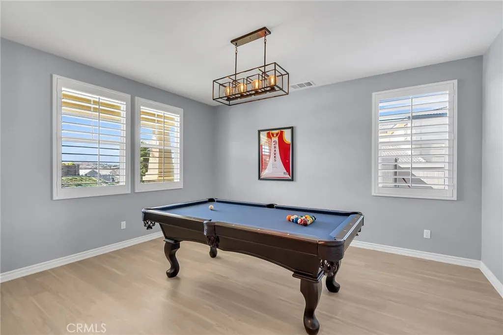 16568 Fleur Boulevard, Riverside, California 92503 home-pic-2