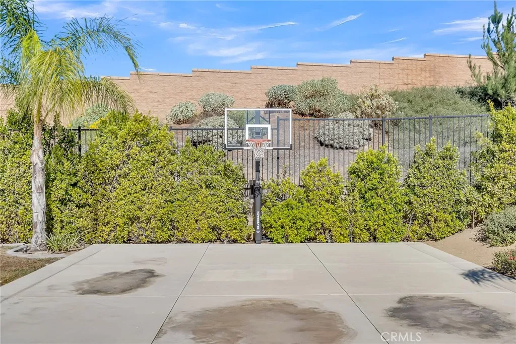16568 Fleur Boulevard, Riverside, California 92503 home-pic-39