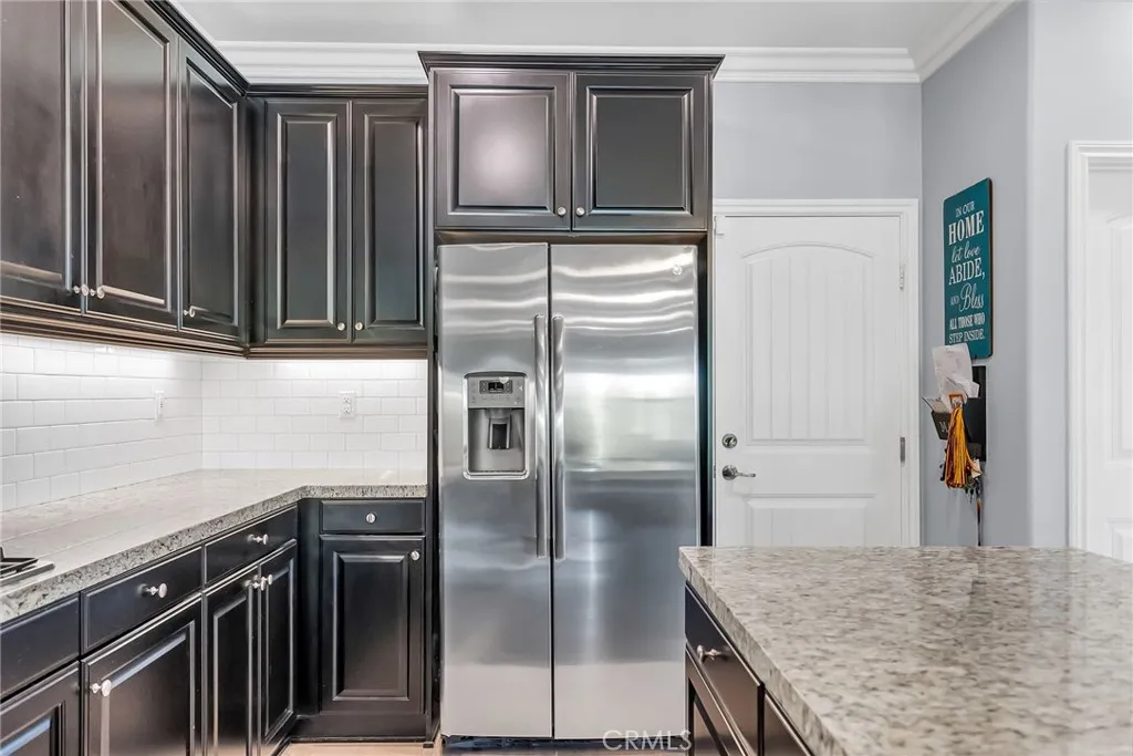 16568 Fleur Boulevard, Riverside, California 92503 home-pic-10