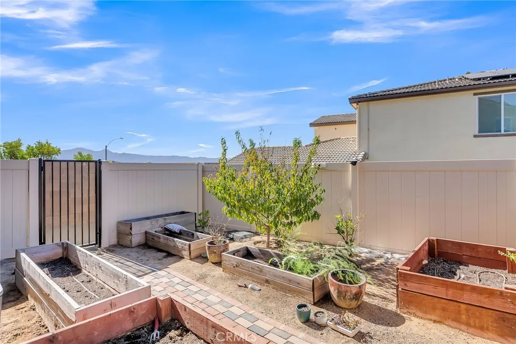 16568 Fleur Boulevard, Riverside, California 92503 home-pic-42