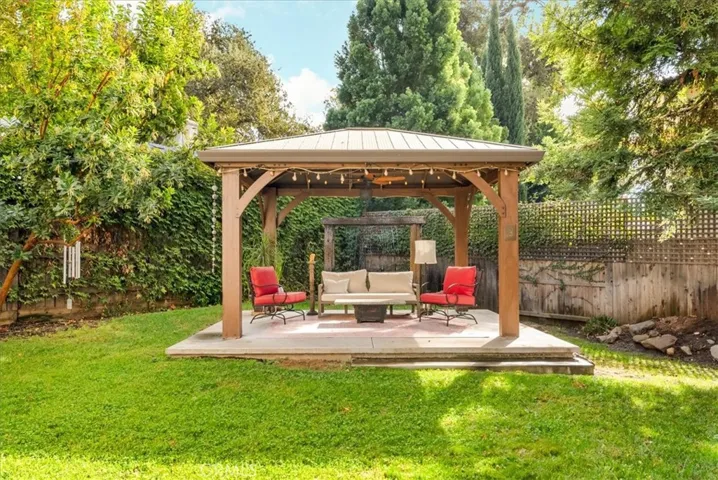 8 Heartwood Court, Chico, California 95928