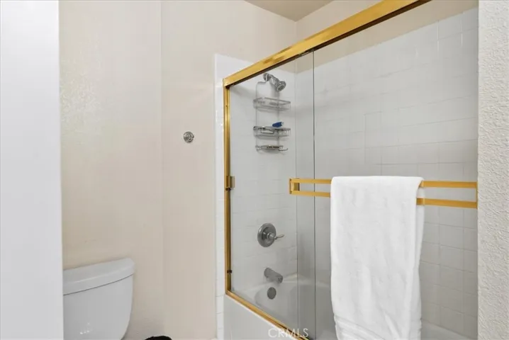 Upstairs hall bath