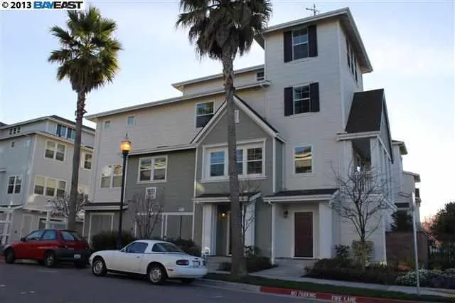 1653 Northshore Dr, Richmond, California 94804-2578