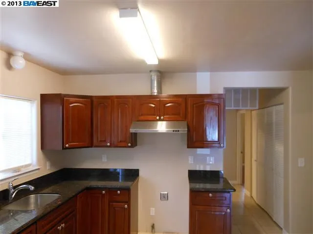 2227 84th Ave, Oakland, California 94605-3423