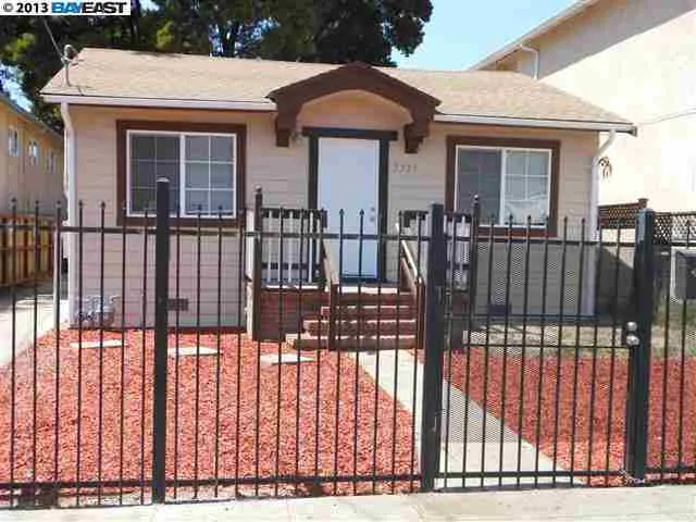 2227 84th Ave, Oakland, California 94605-3423