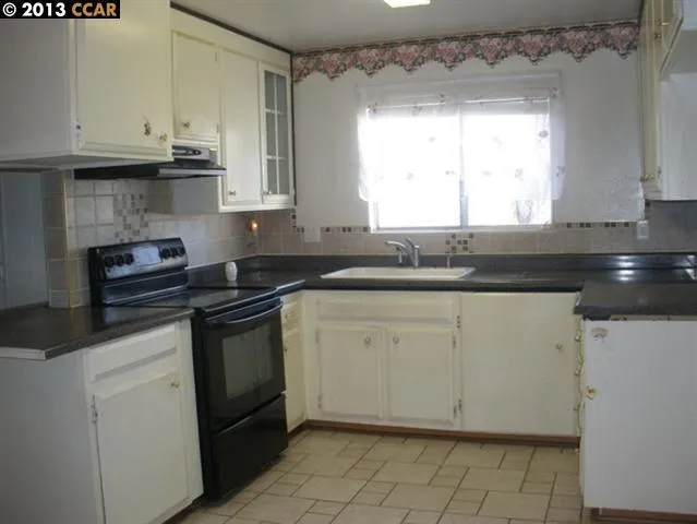 1336 Springhill Dr, Pittsburg, California 94565-6338