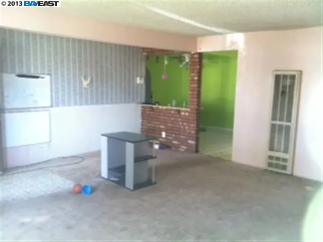 6462 Thomas Ave, Newark, California 94560-4046