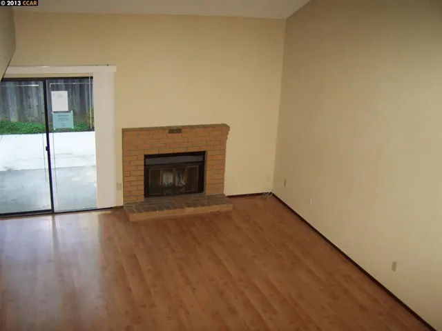 10 Manchester, Hercules, California 94547-3652