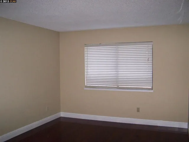 10 Manchester, Hercules, California 94547-3652
